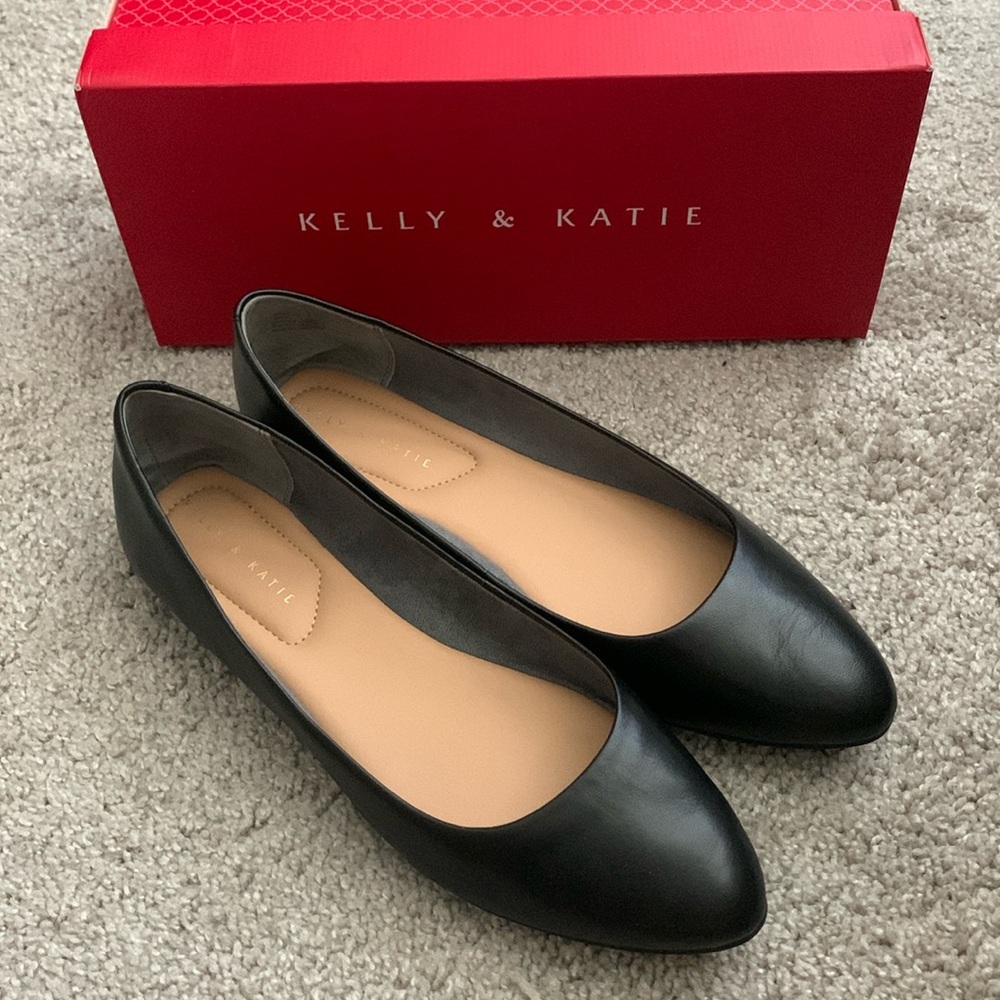 Kelly & Katie Black Leather Flats